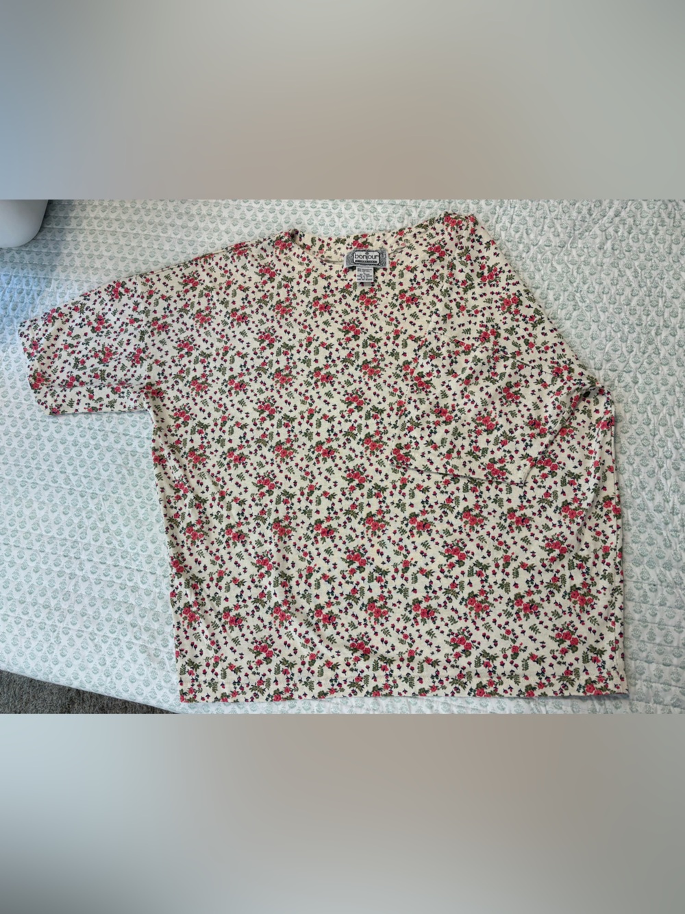 VINTAGE Cream and Pink Floral Short Sleeve Tee Drop Shoulder